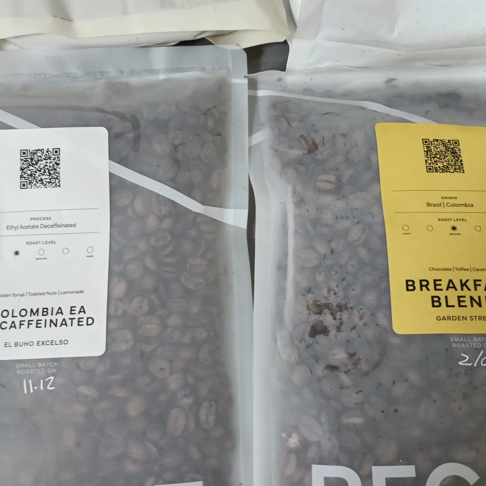 LOT OF 7 ASSORTED PACKS OF COFFEE TO INCLUDE PACT, RECENT AND PAVILLION