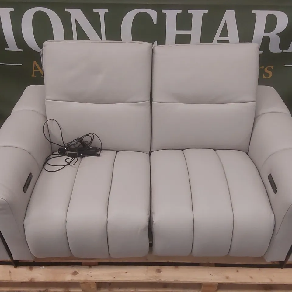 QUALITY DESIGNER ITALIAN MADE LEATHER UPHOLSTERED GIORGIO LOVESEAT