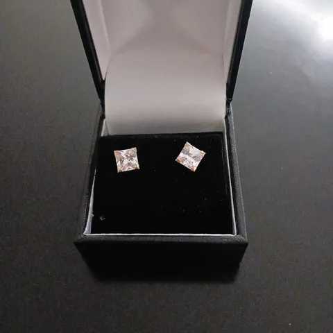 DIAMONIQUE STUD EARRINGS