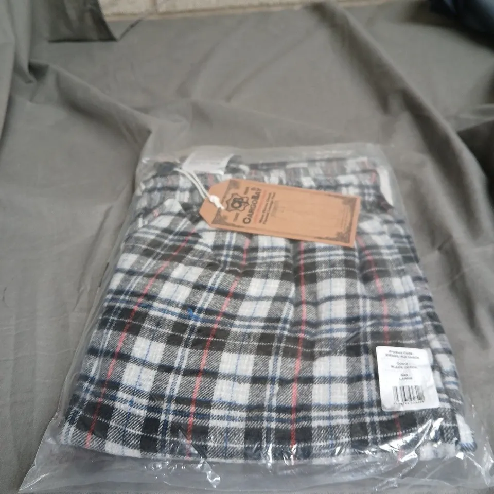 CARGO BAY MEN'S WOVEN CHECK FLANNEL LOUNGE PANTS – LARGE (UK L)