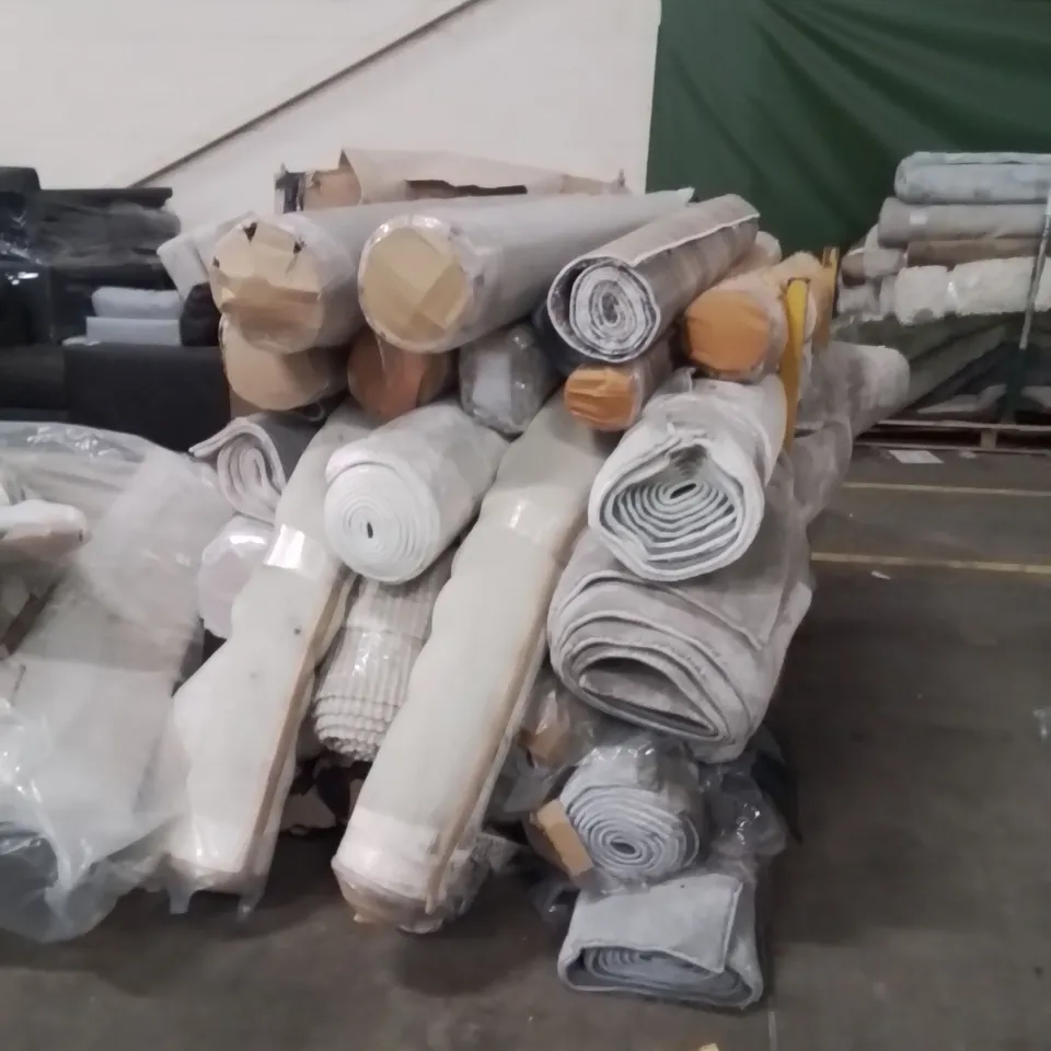 STILLAGE OF APPROXIMATELY QUALITY 25 DESIGNER RUGS