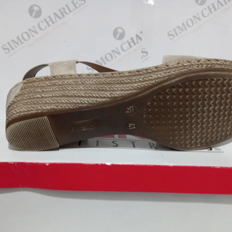 BOXED RIEKER ANTISTRESS BEIGE WEDGE SHOES - SIZE 6 1/2