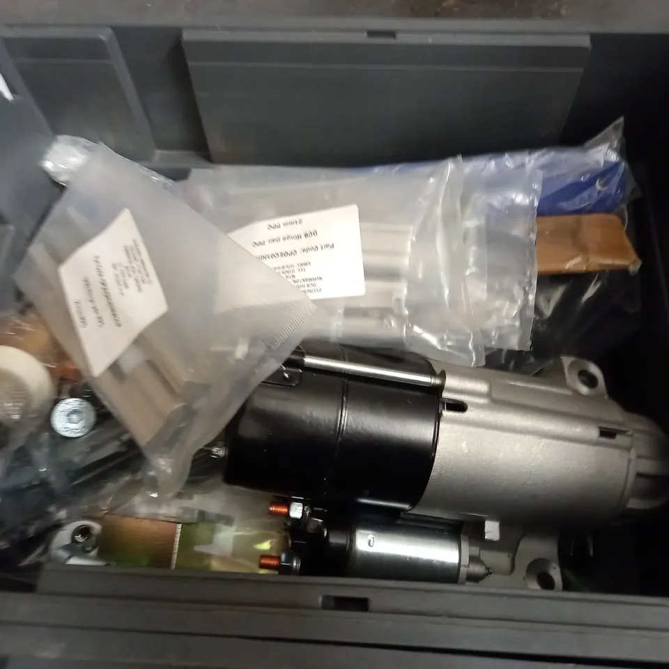 LARGE QUANTITY OF ASSORTED FITTING AND FIXTURE ITEMS - COLLECTION ONLY