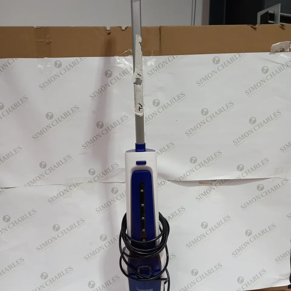 ZANUSSI COMPACT FLOOR CLEANER IN WHITE & BLUE