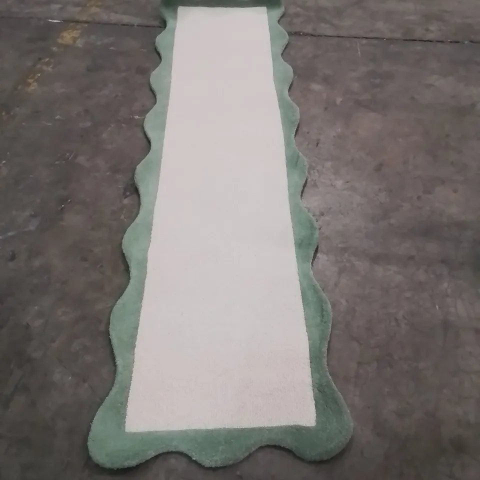 QUALITY DESIGNER AREA RUG - APPROXIMATELY 230X60CM