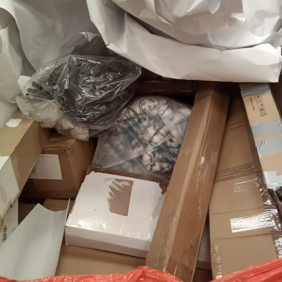 PALLET OF ASSORTED ITEMS INCLUDING CLOTHES RACK, SHOWER SYSTEM, ACORN FORT 2 LAYERS MICROWAVE OVEN RACK, ROLLER BLINDS, WATER PROOF BATHROOM CABINET 