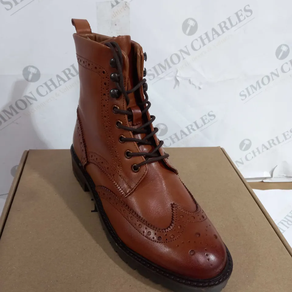 DUNE BROGUE DETIAL ANKLE BOOTS IN TAN LEATHER - UK 4
