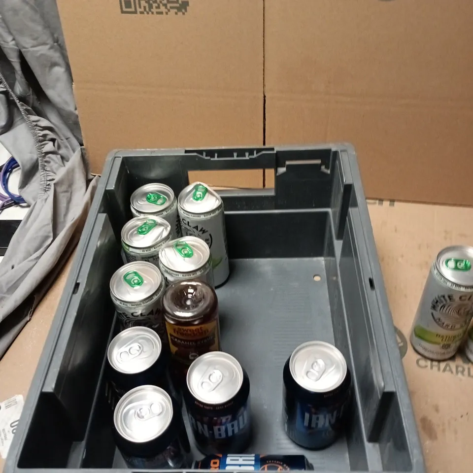 TOTE OF APPROXIMATELY 13 ASSORTED FOOD AND DRINK TO INCLUDE: WHITECLAW AND PEPSI 330ML 