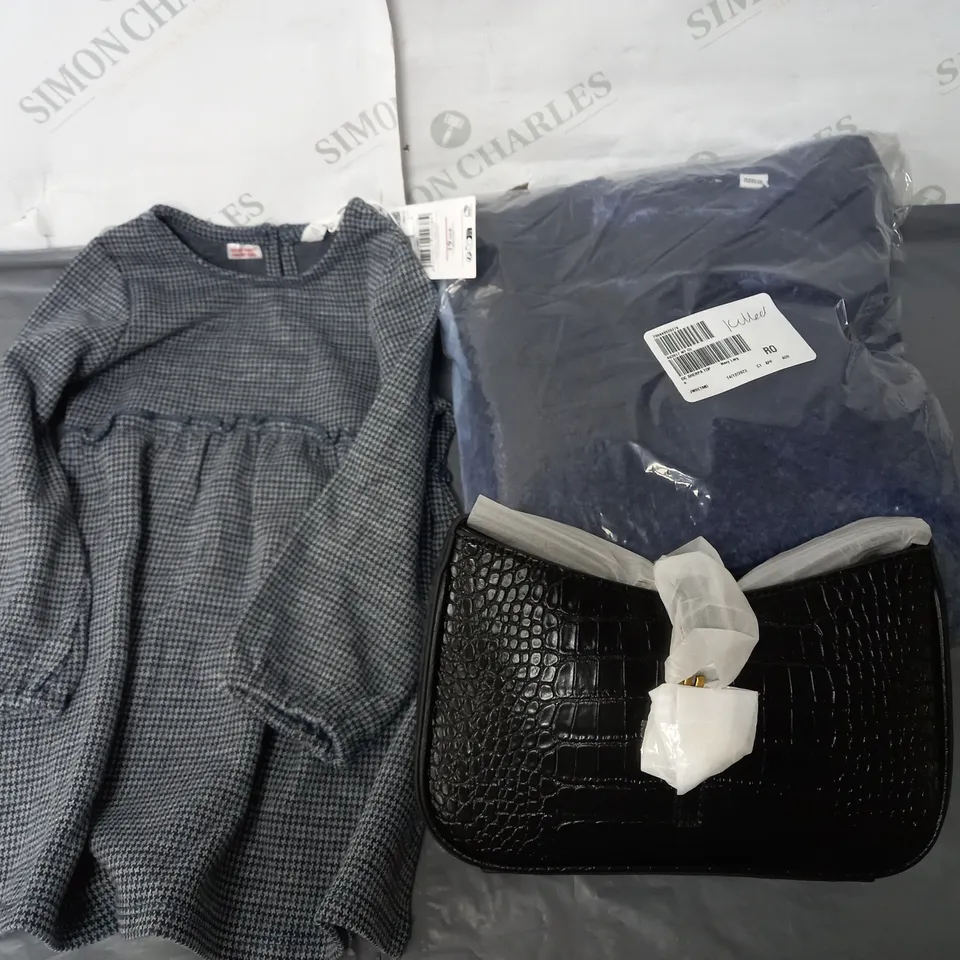 LOT OF 3 ITEMS TO INCLUDE - BLACK HAND BAG - CHILDRENS DRESS - TOP 