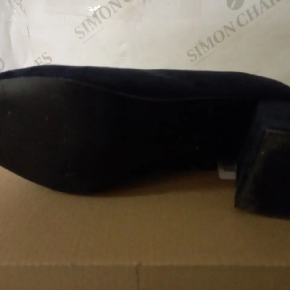 EVERYDAY WIDE FIT DOVEDALE SQUARE TOE LOW BLOCK SHOE SIZE 5UK  RRP £28