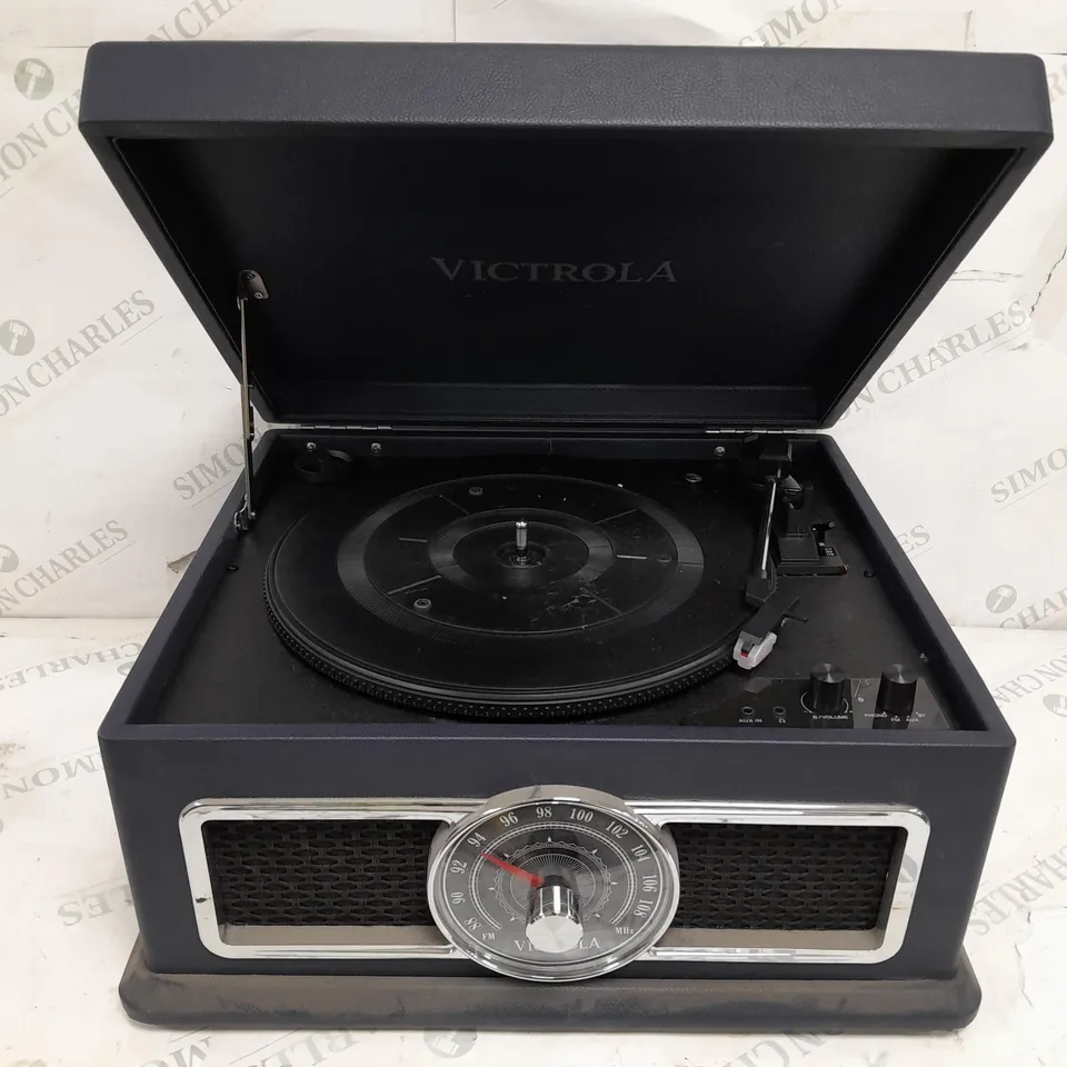 VICTORLA PLAZA 4 IN 1 TURNTABLE - VTA-810B