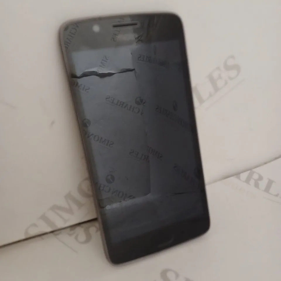 MOTOROLA MOBILE PHONE