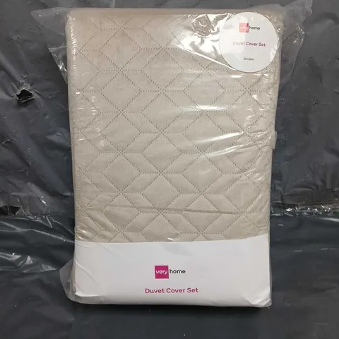 QUILTED VELVET ESME DUVET IN CHAMPAGNE SIZE DOUBLE