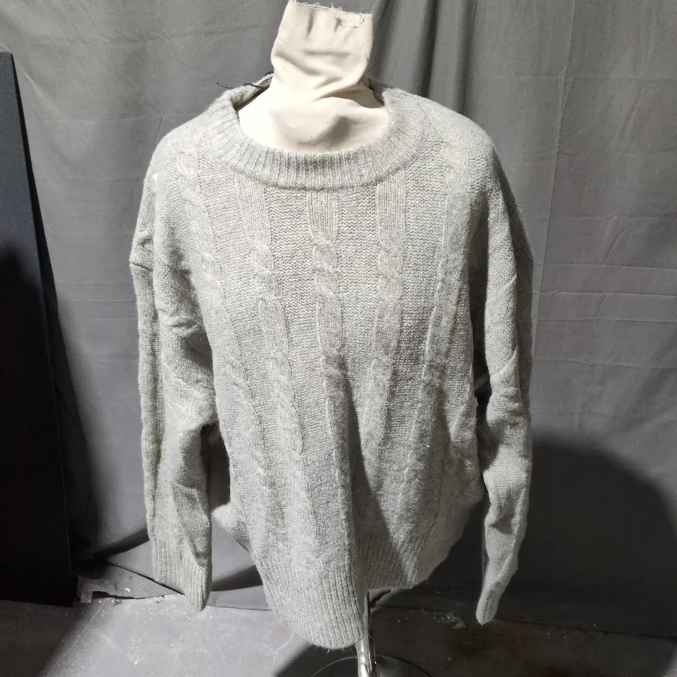 ZARA GREY CABLE-KNIT JUMPER – SIZE S (UK)