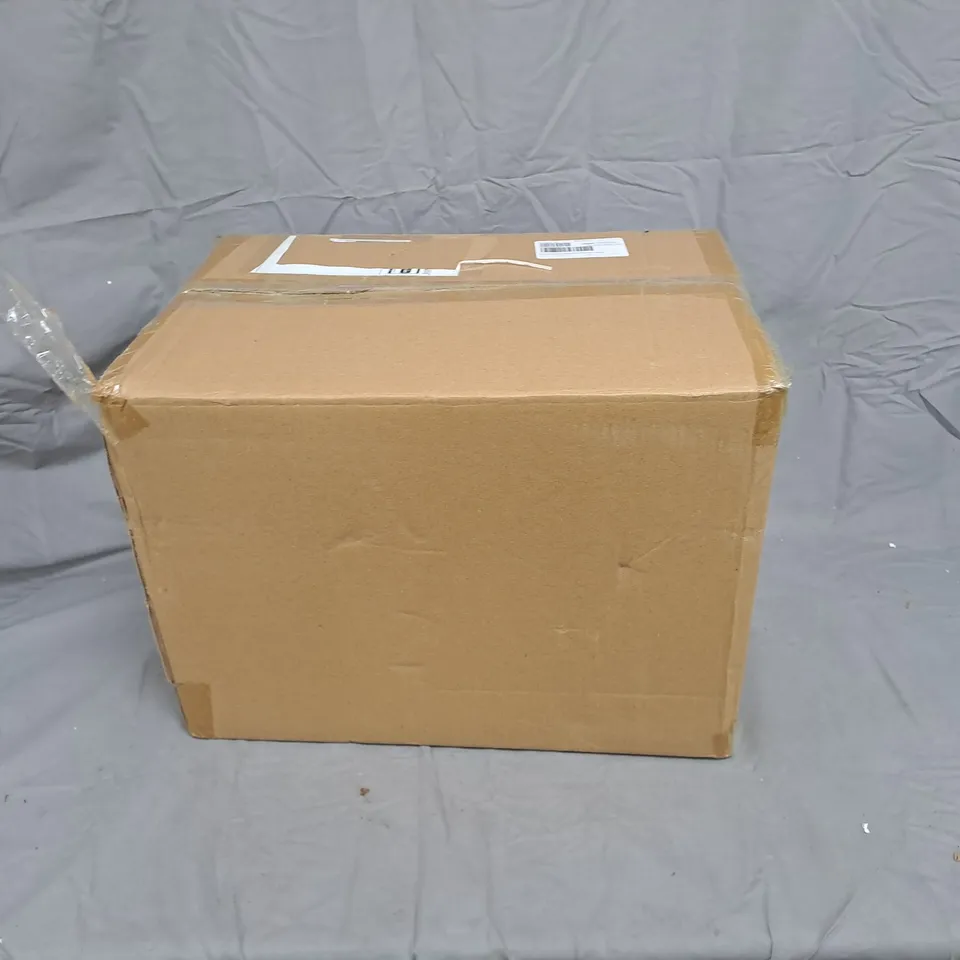 SPIN MOP BUCKET SYSTEM WITH 2 MICROFIBRE HEADS