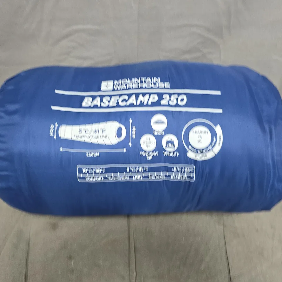 MOUNTAIN WAREHOUSE BASECAMP 250 SLEEPING BAG – BLUE