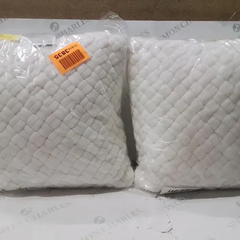 BRAND NEW SEALED SET OF 2 CHUNKY KNIT CUSHION FILLER WHITE