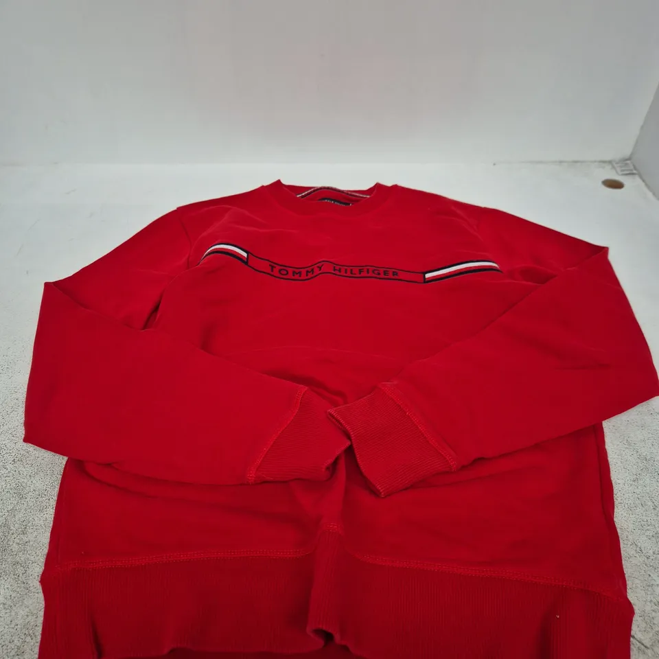 TOMMY HILFIGER RED SWEATSHIRT, SIZE M