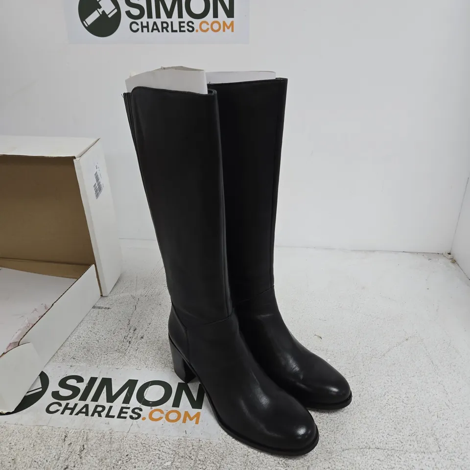 RUTH LANGSFORD LEATHER KNEE BOOT UK 6