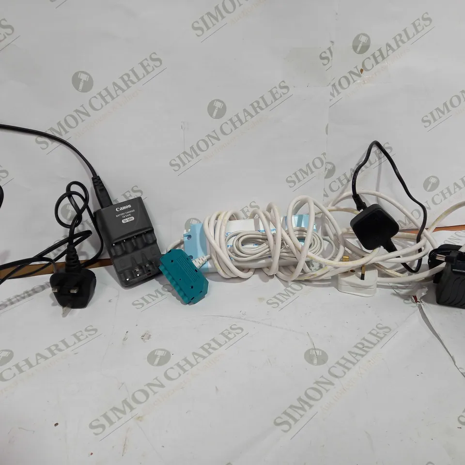 BOX OF APPROX 12 ASSORTED CABLES TO INCLUDE - CANON CHARGER - LAPTOP CHARGER - ECOPAC POWER SUPLLY ECT