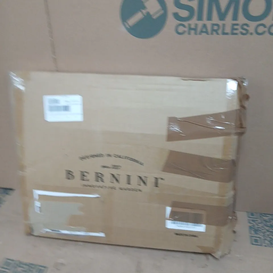 BERNINI PATTERNED HYDROHOSE