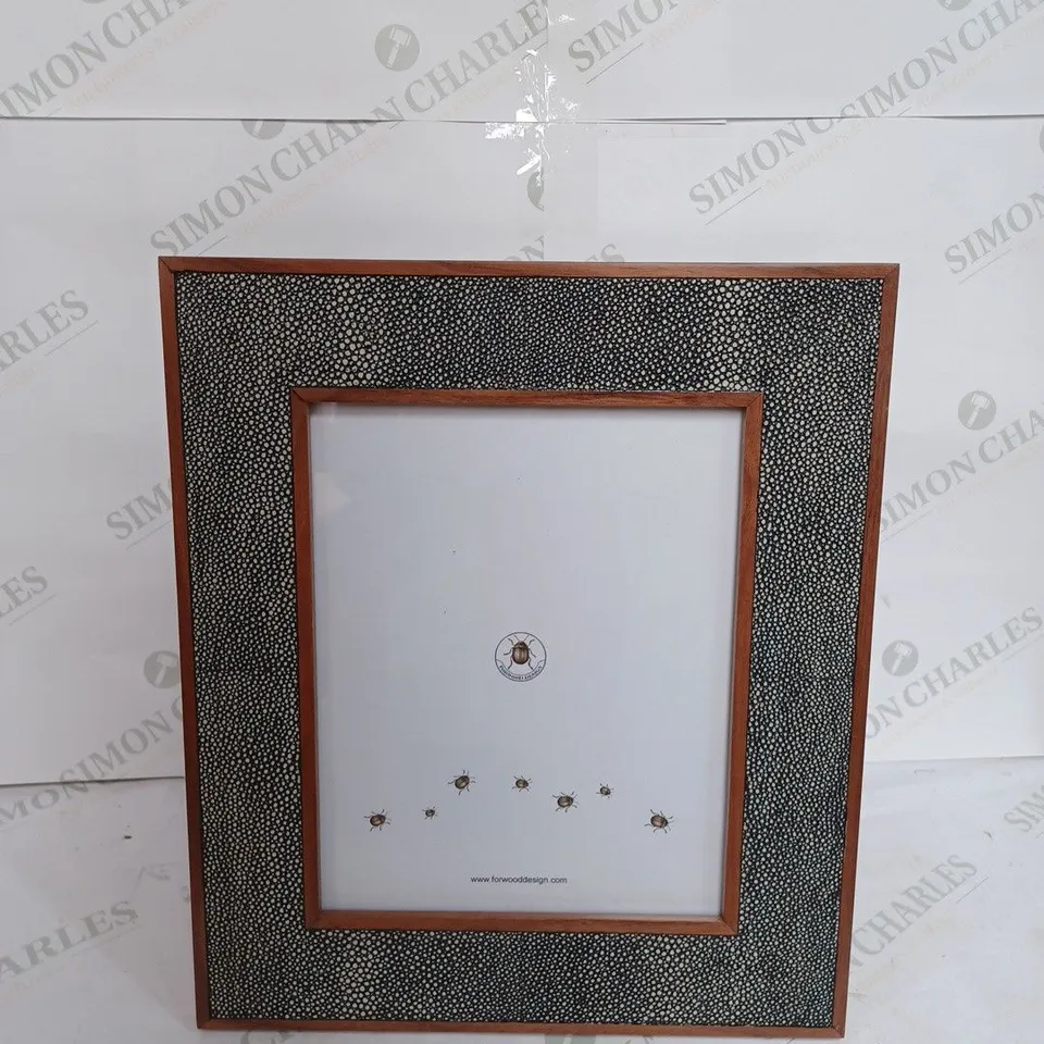 FORWOOD DESIGN WOODEN FRAME WITH GLASS 