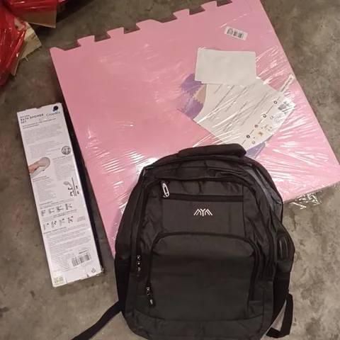 PALLET OF ASSORTED ITEMS INCLUDING - PINK MAT, RUCKSACK, BATH SHOWER SET