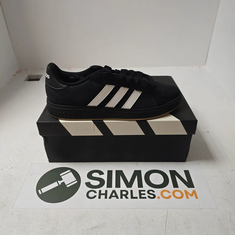 BOXED PAIR OF ADIDAS GRAND COURT BASE 00S TRAINERS IN BLACK - UK 9
