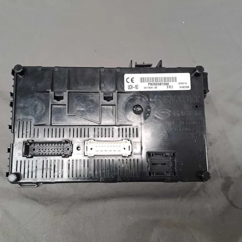 UCH RENAULKT CLIO