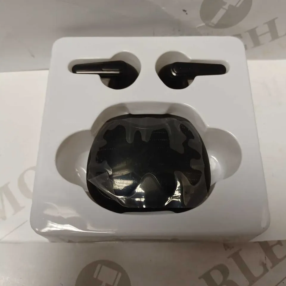 TRUE WIRELESS EARBUDS WITH CHARGING CASE - BLACK