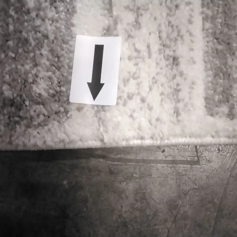 AKAYSIA GEOMETRIC AREA RUG APPROXIMATELY 160X230CM 