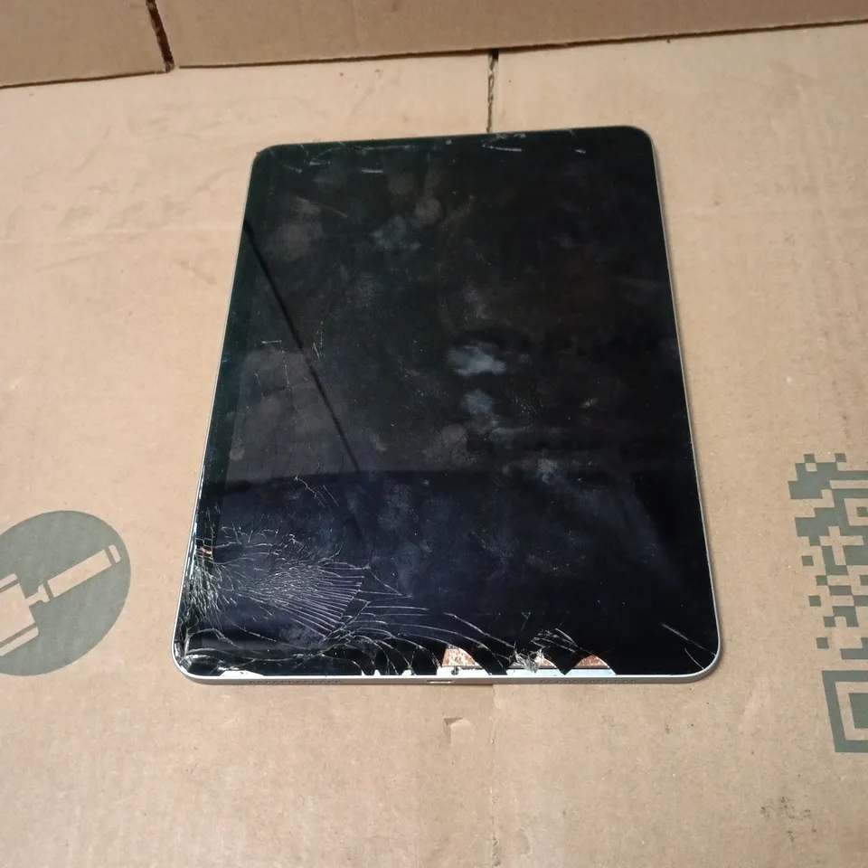 APPLE IPAD AIR A2316