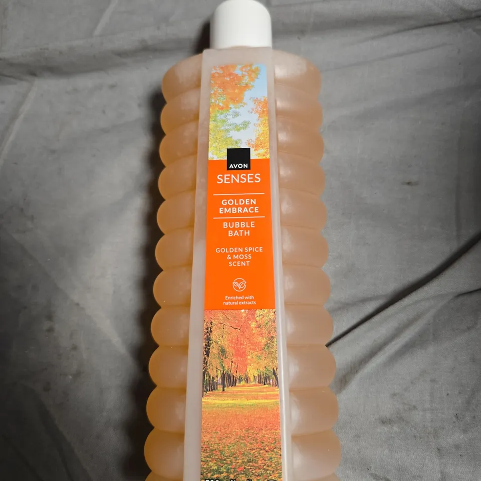 APPROXIMATELY 15 ASSORTED HEALTH AND BEAUTY PRODUCTS INCLUDING PANOXYL ACNE FOAMING WASH , AVON SENSES BUBBLE BATH AND THE BLACK STUFF NATURAL IRISH SOAP 