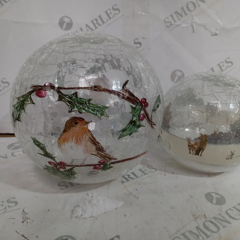 KELLY HOPPEN SET OF 2 LARGE CERAMIC LIGHT UP ORNAMENTS