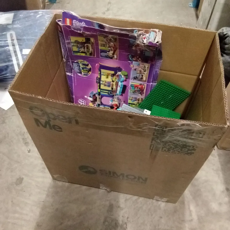 BOX TO CONTAIN A MIXED ASSORTMENT OF LOOSE LEGO 