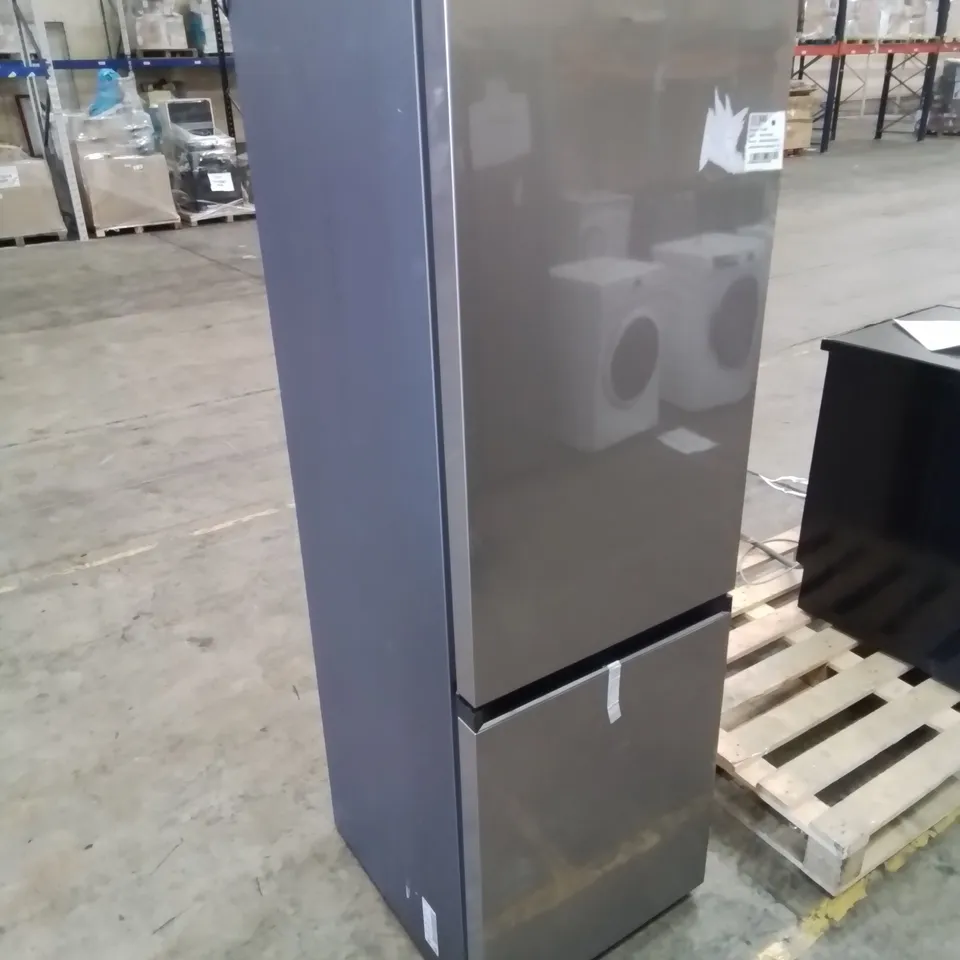 SAMSUNG 70/30 FREESTANDING FRIDGE FREEZER IN SILVER -COLLECTION ONLY-