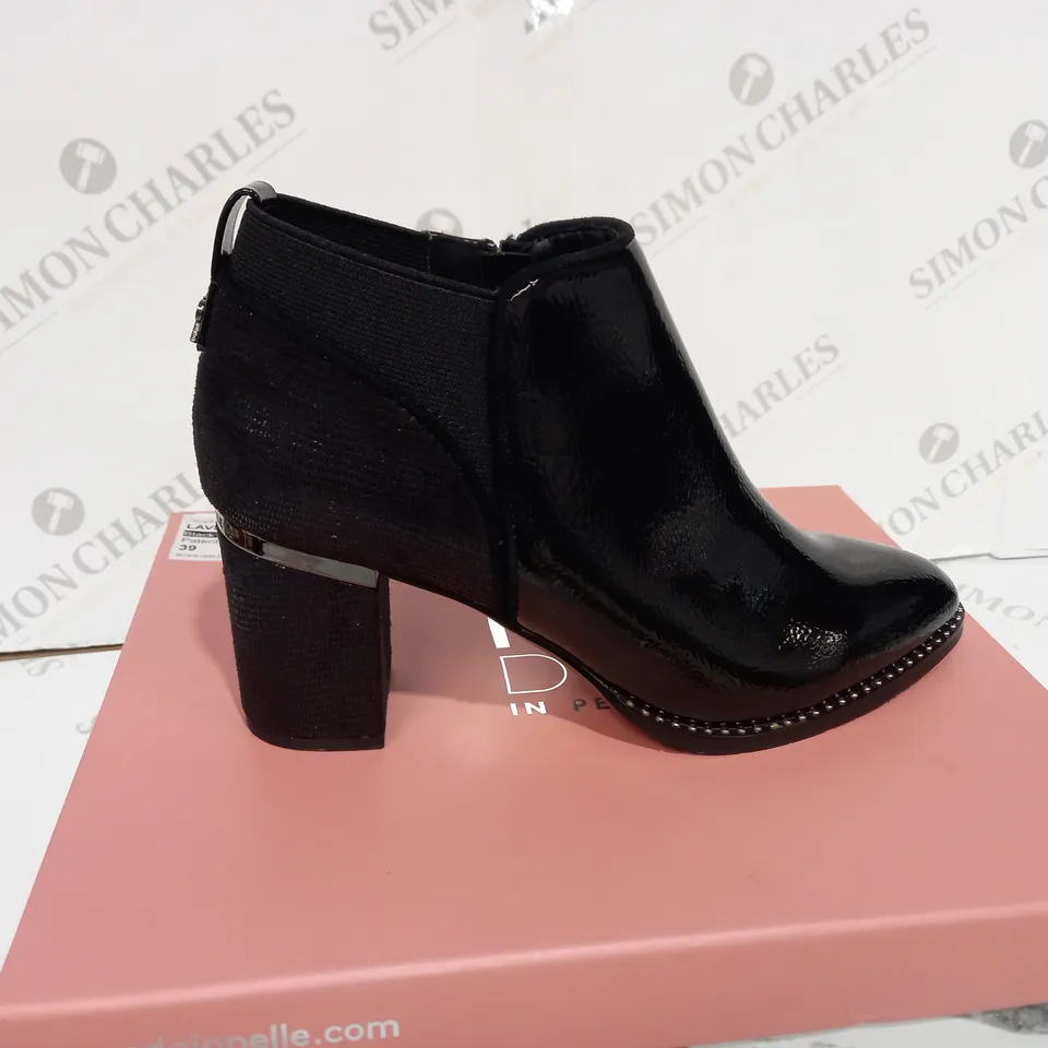 BOXED MODA IN PELLE BLACK PATENT LAVINIA - SIZE 39