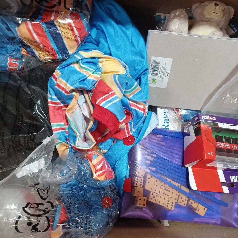 BOX OF APPROXIMATELY 20 ASSORTED TOYS AND GAMES TO INCLUDE WIZARDING WORLD HARRY POTTER STORY CUBES, POLICE ACADEMY ACTION FIGURE, VTECH TOOT-TOOT DRIVERS JJ'S FAMILY CAR, ETC