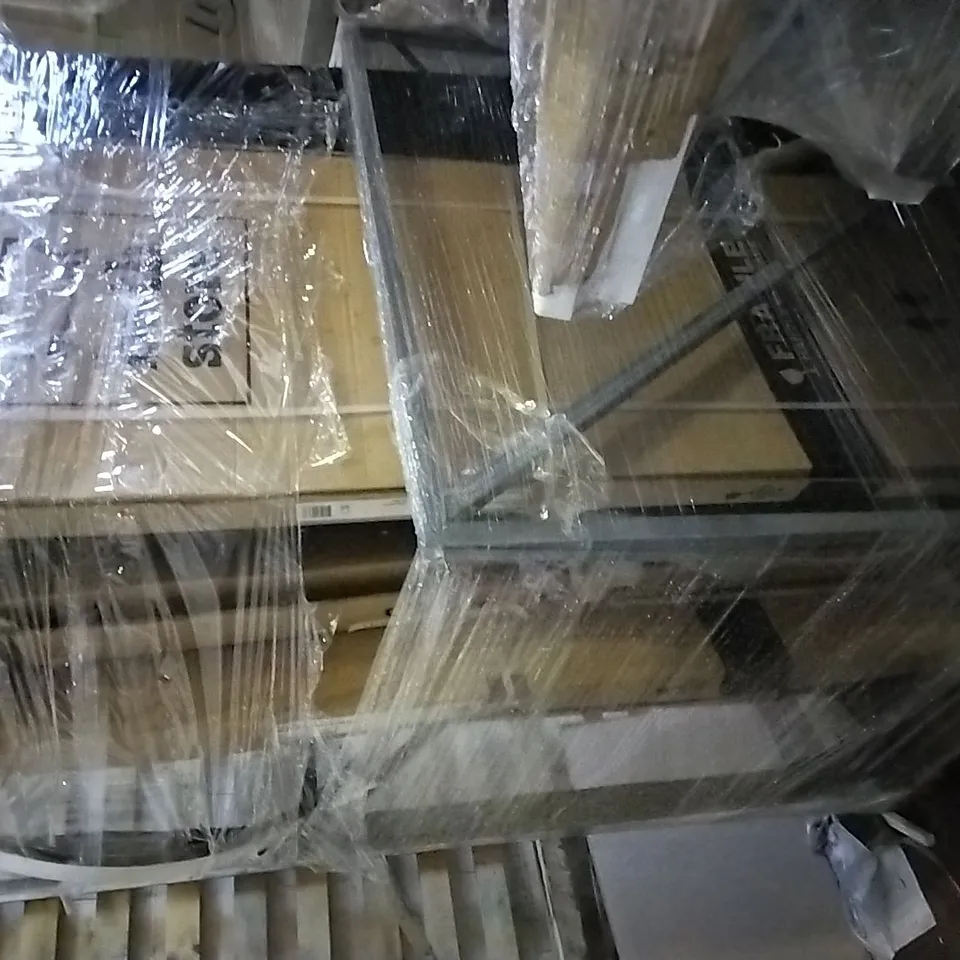 PALLET OF APPROXIMATELY 12 MIXED SHOWER GLASS