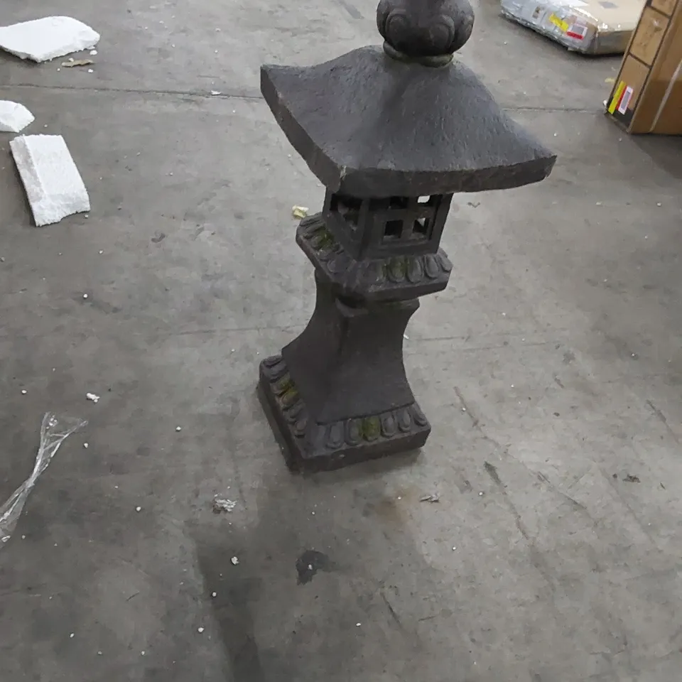 BOXED SOLAR PANELLED ZEN GARDEN PAGODA