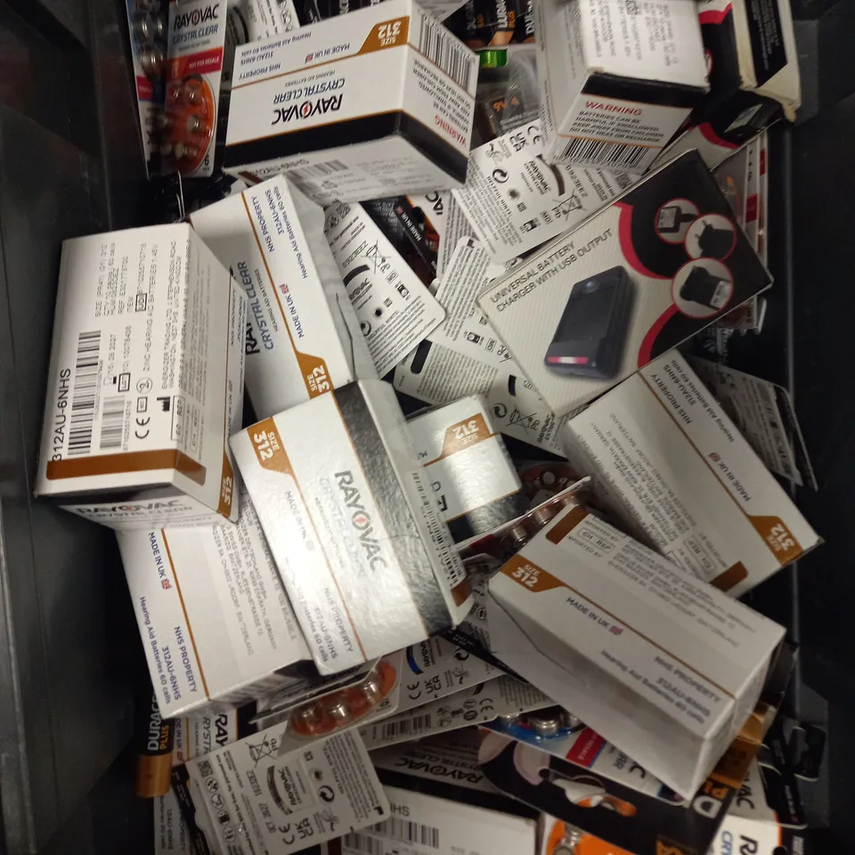 APPROXIMATELY 40 ASSORTED BATTERY PRODUCTS IN VARIOUS SIZES TO INCLUDE AA, AAA, C ETC