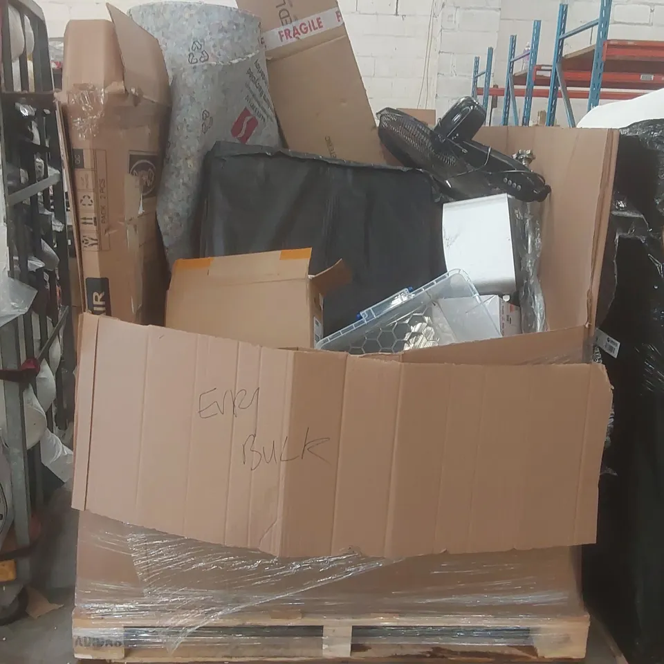PALLET CONTAINING A VERY LARGE QUANTITY OF ASSORTED CONSUMER PRODUCTS INCLUDING: TOASTER, GARDEN CHAIR, FAN, SARVA FOAM CARPET UNDERLAY ECT