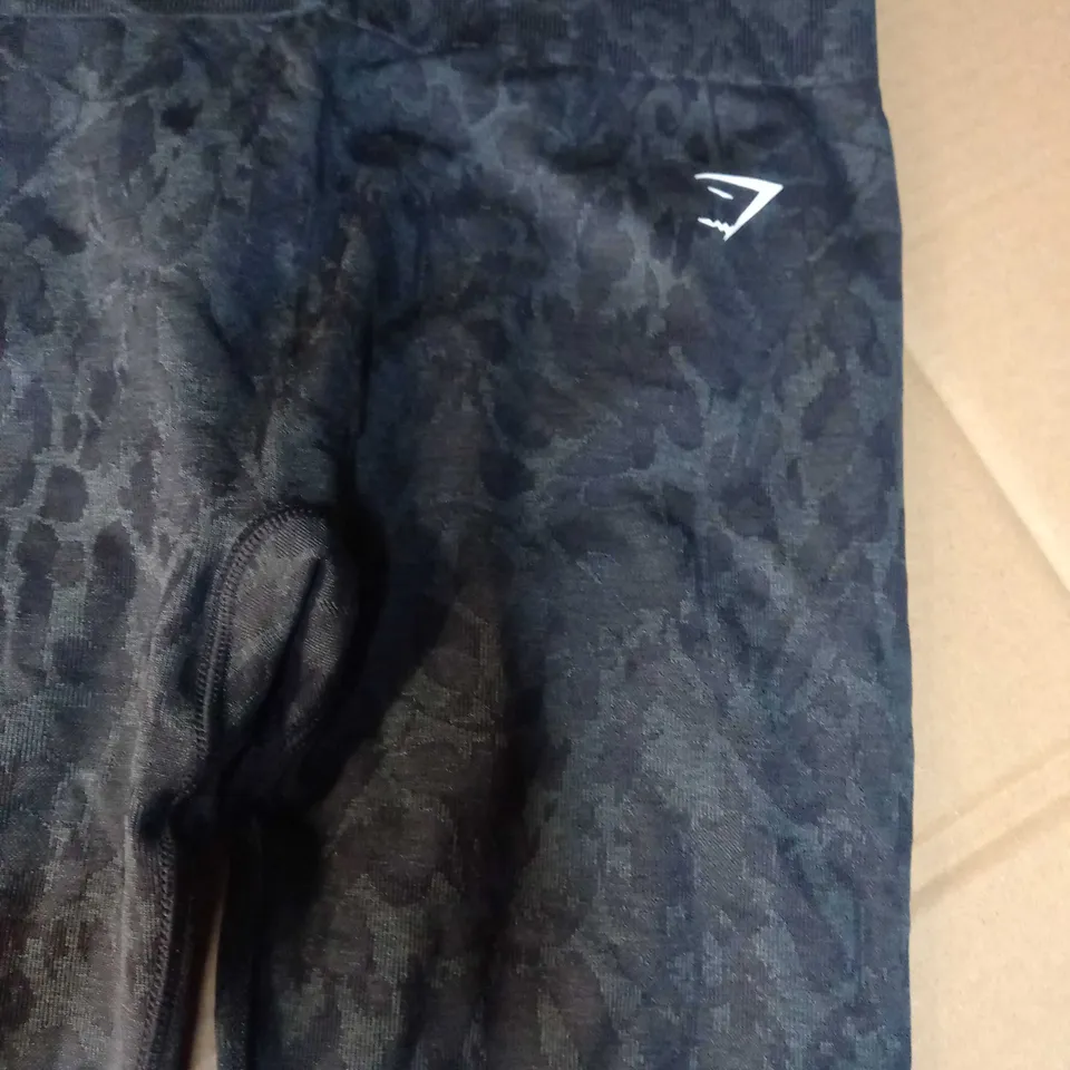 GYMSHARK TEXTURED BLACK FITNESS LEGGINGS - MEDIUM