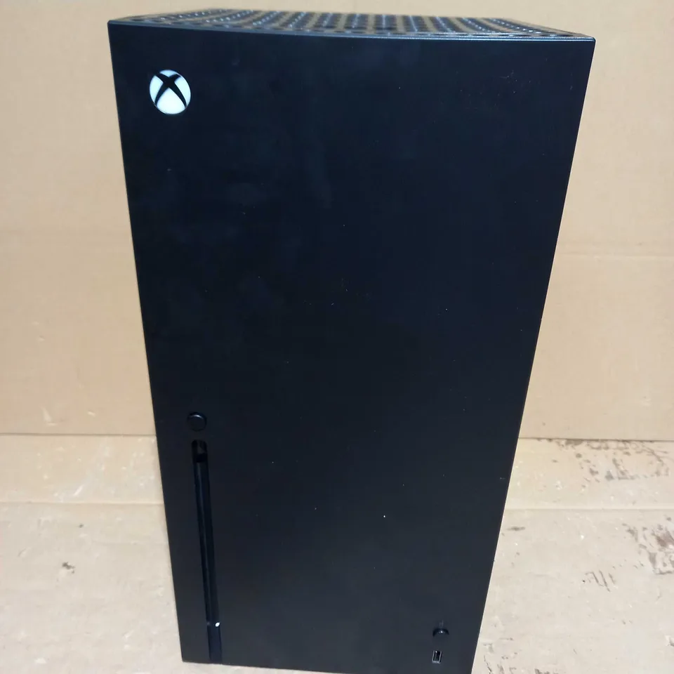 XBOX SERIES X THEMED MINI FRIDGE	