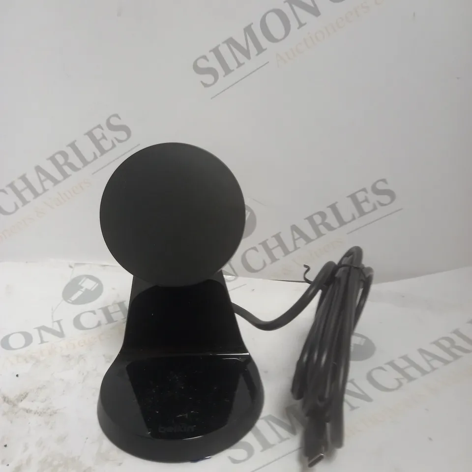 BOXED BELKIN BOOST CHARGE MAGNETIC WIRELESS CHARGER STAND