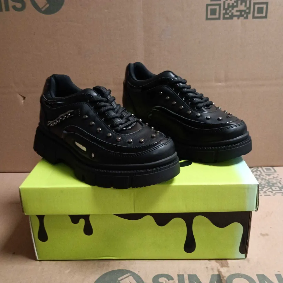 KOI KIDZ LIL BANE OF EXILE TRAINERS BLACK SIZE 13