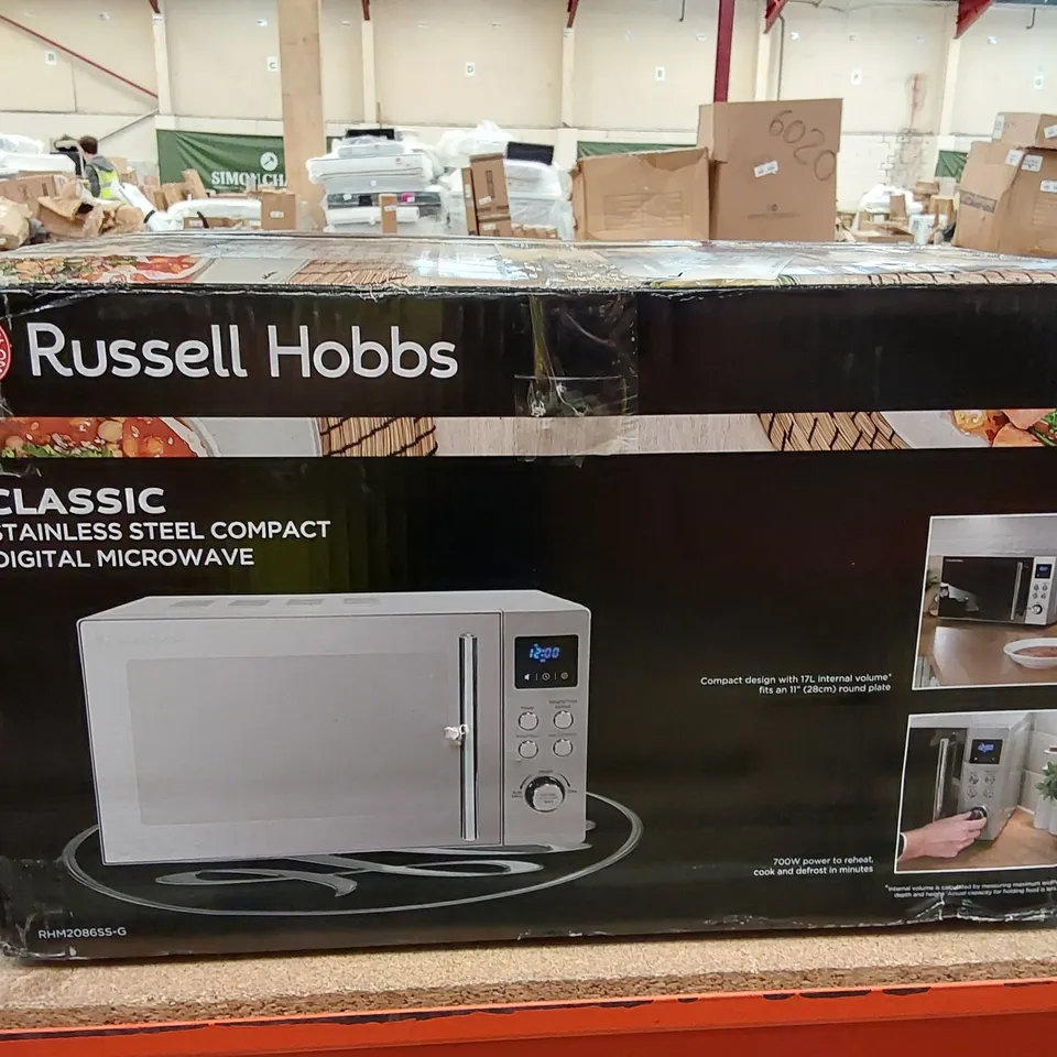 BOXED RUSSELL HOBBS RHM2086SS-G 700W MICROWAVE OVEN (1 BOX)