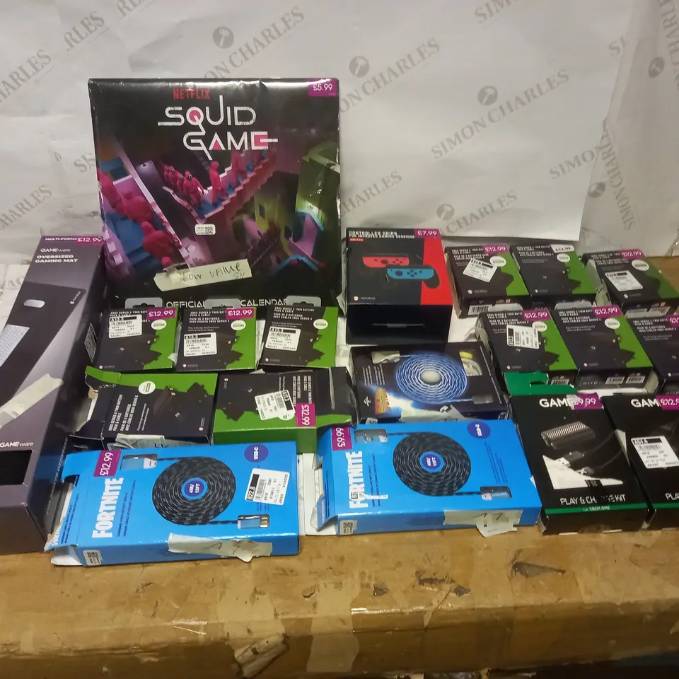 LOT OF 20 ITEMS TO INCLUDE FORTNITE USB-C CABLES, XBOX CONTROLLER BATTERIES, JOY-CON GRIPS AND MOUSE MAT