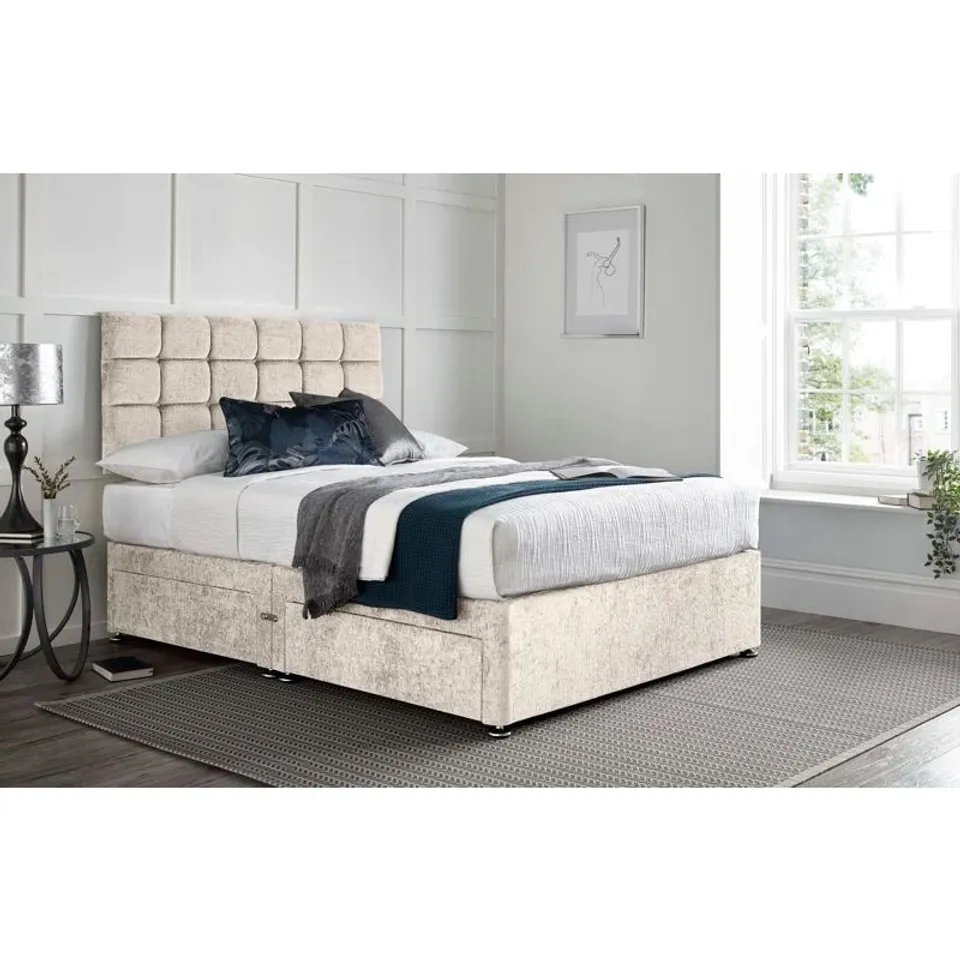 BAGGED IDLEWOOD DIVAN BED WITH 24" HEADBOARD ON STRUTS - 4'6 DOUBLE, CREAM (3 ITEMS)