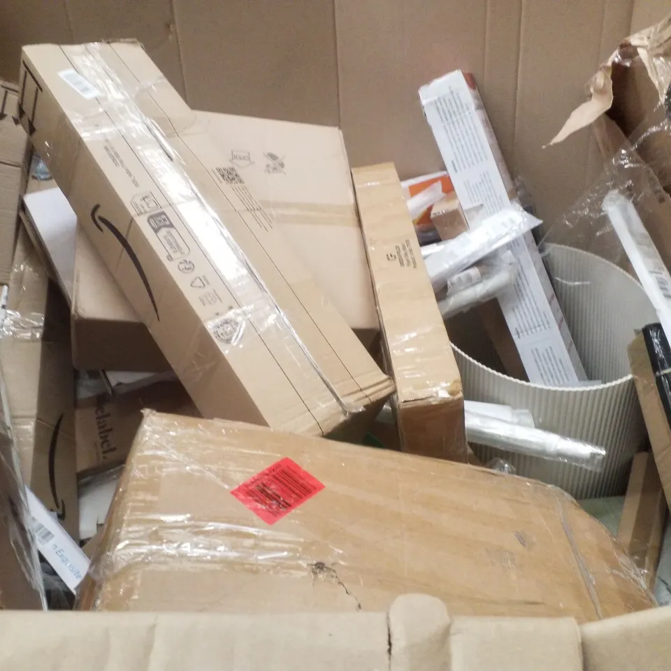 PALLET CONTAINING ASSORTED PRODUCTS INCLUDING PLUNGER, LAPTOP DESK, RETRACTABLE SAFETY GATE & KITCHEN PULL DOWN FAUCET